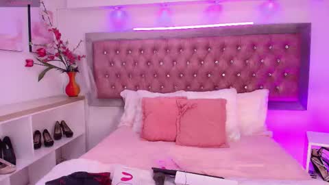 Snapshot of tayzon_foxxx chatting on 20, 9, 2025 Sofia online show from 20, 9, 2025