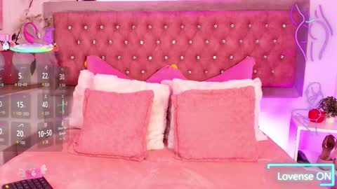 Snapshot of tayzon_foxxx chatting on 27, 10, 2025 Sofia online show from 27, 10, 2025