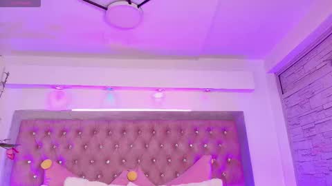 Snapshot of tayzon_foxxx chatting on 26, 11, 2025 Sofia online show from 26, 11, 2025