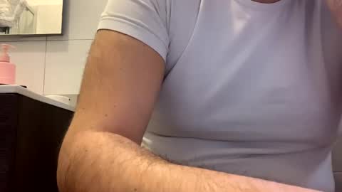 Snapshot of tbest1986 chatting on 2, 2, 2025 Tbest1986 online show from 2, 2, 2025