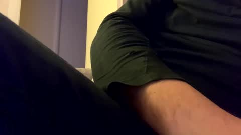 Snapshot of tbest1986 chatting on 10, 3, 2025 Tbest1986 online show from 10, 3, 2025