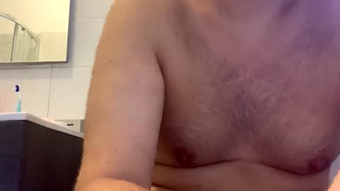 Snapshot of tbest1986 chatting on 12, 9, 2025 Tbest1986 online show from 12, 9, 2025