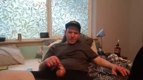 Snapshot of tc123496 chatting on 18, 12, 2025 NATE online show from 18, 12, 2025