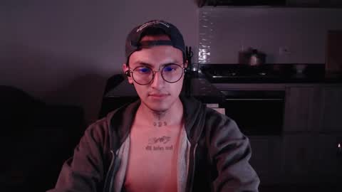 Snapshot of te0__0 chatting on 18, 2, 2025 Teo independent model online show from 18, 2, 2025