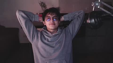 Snapshot of te0__0 chatting on 4, 2, 2026 Teo independent model online show from 4, 2, 2026