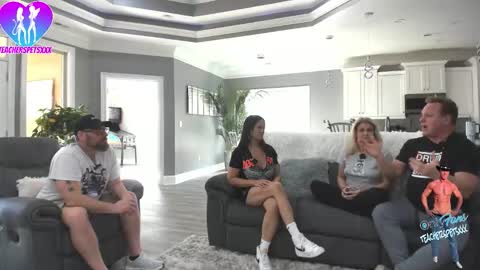 Snapshot of teacherspetsxxx chatting on 1, 3, 2026 THE TEACHERS PETS online show from 1, 3, 2026