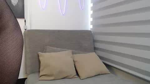 Snapshot of team_dinamite69 chatting on 9, 10, 2025 DYNAMITE DUO69 online show from 9, 10, 2025