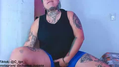 Charlee He online show from 4, 1, 2025