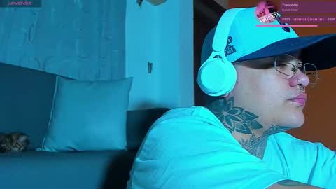 Charlee He online show from 3, 11, 2025