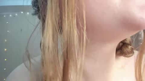 Snapshot of teeencutee chatting on 9, 2, 2025 Monika --------------2 stream 700 GMT day online show from 9, 2, 2025