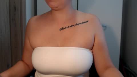 Teeyara  online show from 24, 9, 2025