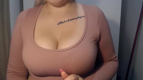 Teeyara  online show from 27, 9, 2025