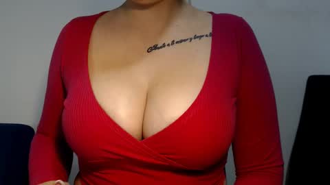 Teeyara  online show from 10, 10, 2025