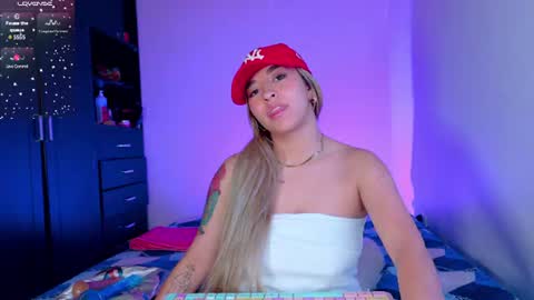Snapshot of temptationsweet__ chatting on 2, 7, 2026 Sara online show from 2, 7, 2026