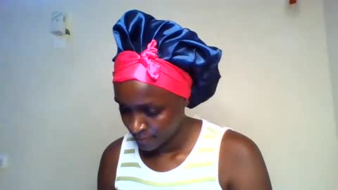 Snapshot of temptress69_tori chatting on 7, 7, 2026 Tori online show from 7, 7, 2026