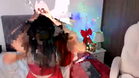 Snapshot of ternura_prohibida chatting on 17, 12, 2025 Emily online show from 17, 12, 2025