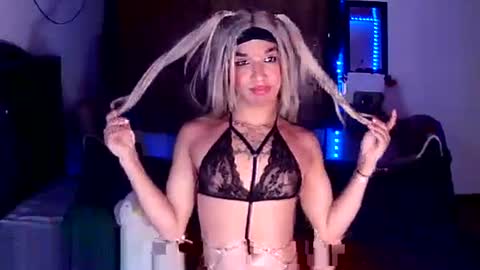 terra sunligth  indepent model online show from 12, 9, 2025