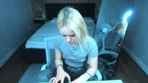 Tessa online show from 7, 4, 2026