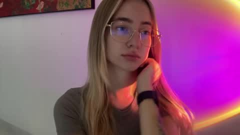 tessa_calmness online show from 15, 5, 2026