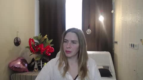Snapshot of tessadaybreak chatting on 21, 2, 2025 tessadaybreak online show from 21, 2, 2025