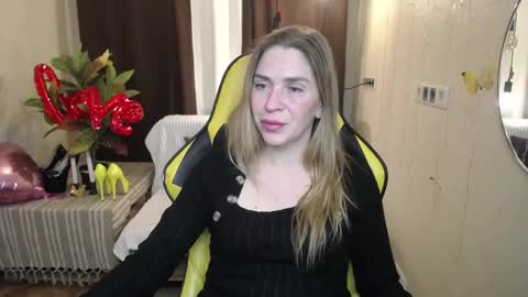 Snapshot of tessadaybreak chatting on 22, 2, 2025 tessadaybreak online show from 22, 2, 2025