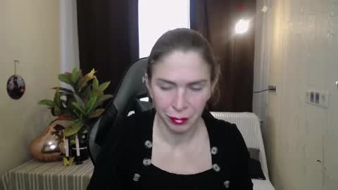 Snapshot of tessadaybreak chatting on 27, 2, 2025 tessadaybreak online show from 27, 2, 2025
