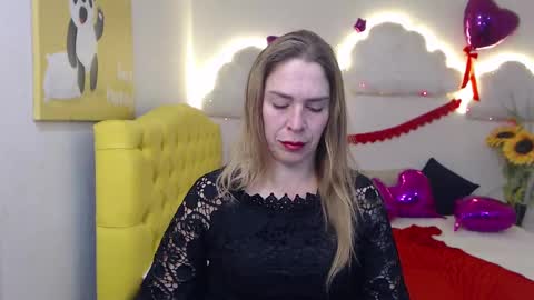 Snapshot of tessadaybreak chatting on 4, 3, 2025 tessadaybreak online show from 4, 3, 2025