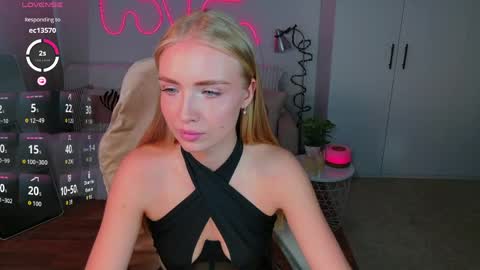 TessaHamilton online show from 27, 5, 2026