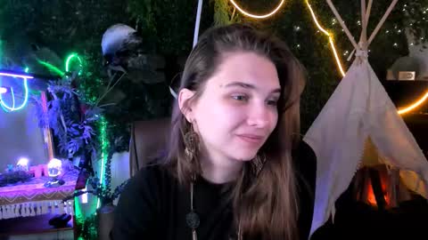 Snapshot of tessamill chatting on 3, 10, 2025 Tessa online show from 3, 10, 2025