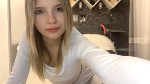 Snapshot of tessiebe chatting on 27, 2, 2026 tessiebe online show from 27, 2, 2026