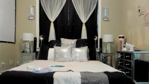 peachy online show from 23, 4, 2026