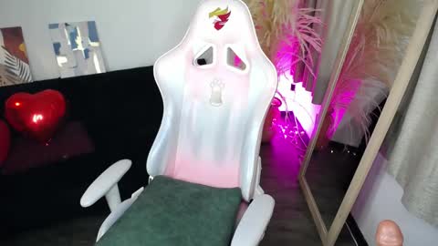 teylo_80as online show from 15, 4, 2026