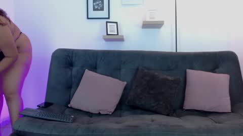 teylor_22cm online show from 1, 12, 2024