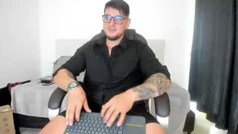 Snapshot of teylor_creed chatting on 18, 10, 2025 teylor creed online show from 18, 10, 2025