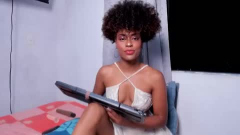 thaimy_ online show from 11, 11, 2025