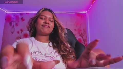 Snapshot of thais_waldrof chatting on 14, 2, 2026 Andreina online show from 14, 2, 2026