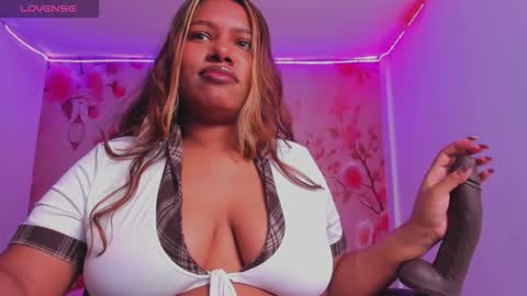 Snapshot of thais_waldrof chatting on 21, 2, 2026 Andreina online show from 21, 2, 2026