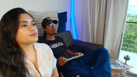 T H A I S  online show from 15, 4, 2026