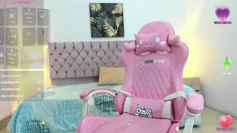 Snapshot of thalia_ssmith chatting on 19, 4, 2026 thalia online show from 19, 4, 2026