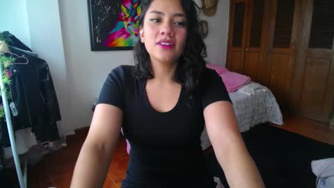Snapshot of thaliacooper chatting on 4, 12, 2024 online show from 4, 12, 2024