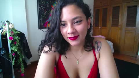 Snapshot of thaliacooper chatting on 20, 12, 2024 online show from 20, 12, 2024