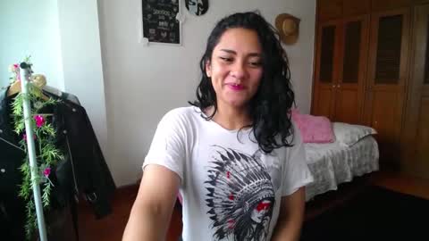 Snapshot of thaliacooper chatting on 6, 3, 2025 online show from 6, 3, 2025