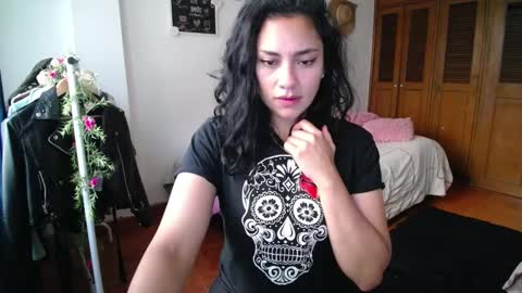 Snapshot of thaliacooper chatting on 9, 3, 2025 online show from 9, 3, 2025