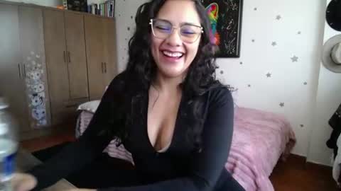 Snapshot of thaliacooper chatting on 24, 7, 2026 online show from 24, 7, 2026