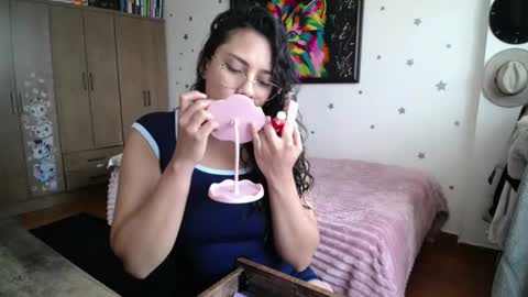 Snapshot of thaliacooper chatting on 31, 7, 2026 online show from 31, 7, 2026