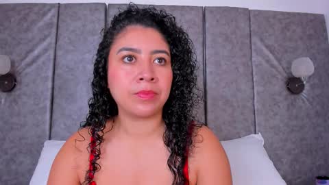 Snapshot of thara_webstter chatting on 3, 2, 2026 thara webstter online show from 3, 2, 2026