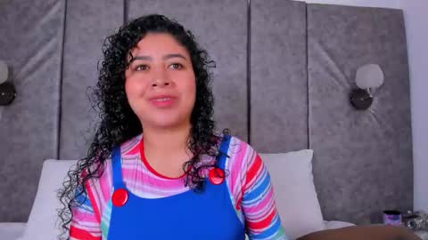 Snapshot of thara_webstter chatting on 7, 2, 2026 thara webstter online show from 7, 2, 2026