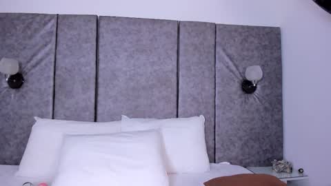 Snapshot of thara_webstter chatting on 14, 2, 2026 thara webstter online show from 14, 2, 2026