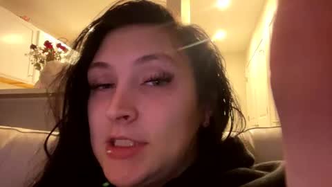 thatbaby070200000 online show from 15, 12, 2024