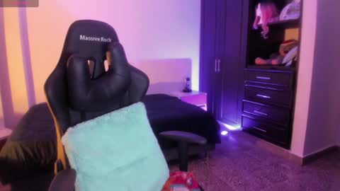 Paola online show from 16, 1, 2025